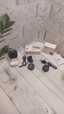 Одним лотом, 2 міні камери + камера відеонагляду Vimtag 8310