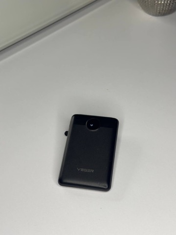 Дуже тоненький та компактний павербанк на 10000mah Veger Швидка зарядка…